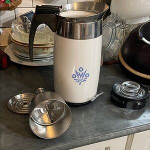 White Corning ware Floral Thermos Carafe with Infuser 10 cup